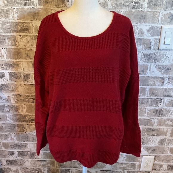 Banana Republic Factory crew neck sweater. Size L. Red patterned striped. - Picture 3 of 16